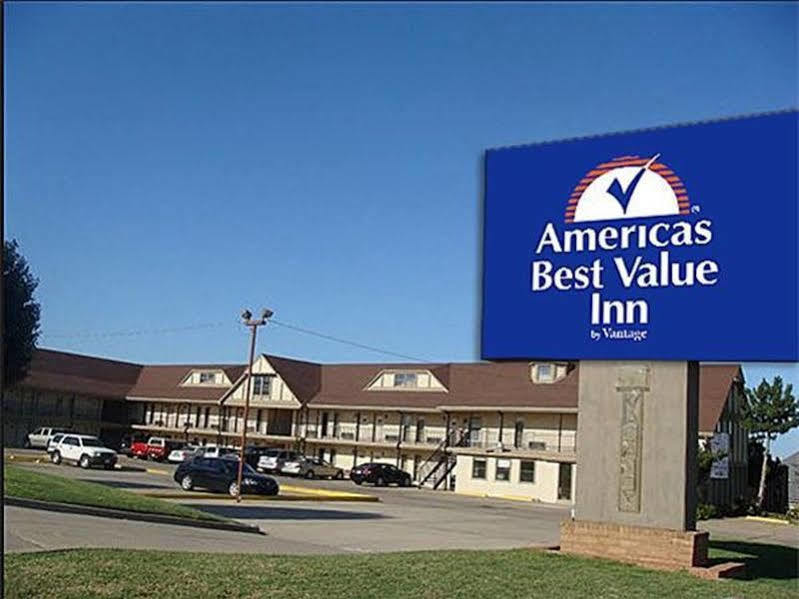 Executive Inn Edmond Exteriör bild